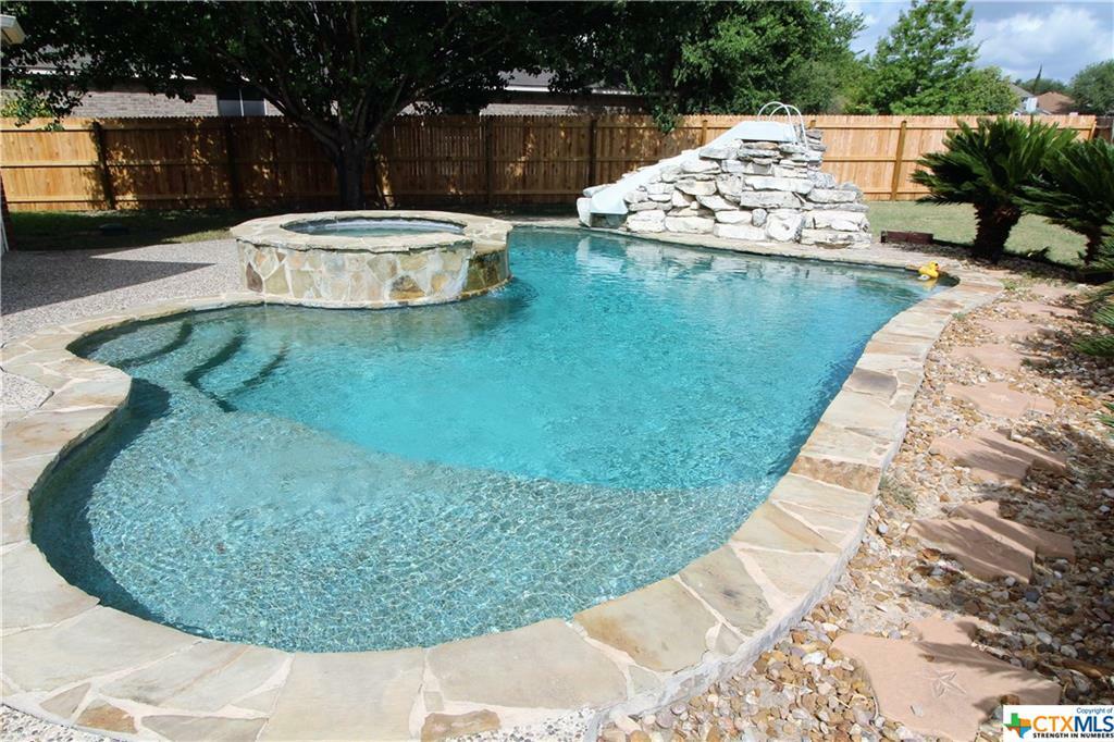 Property Photo:  108 Bayberry Lane  TX 78108 