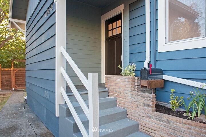 Property Photo: 1724 SW Holden Street WA 98106