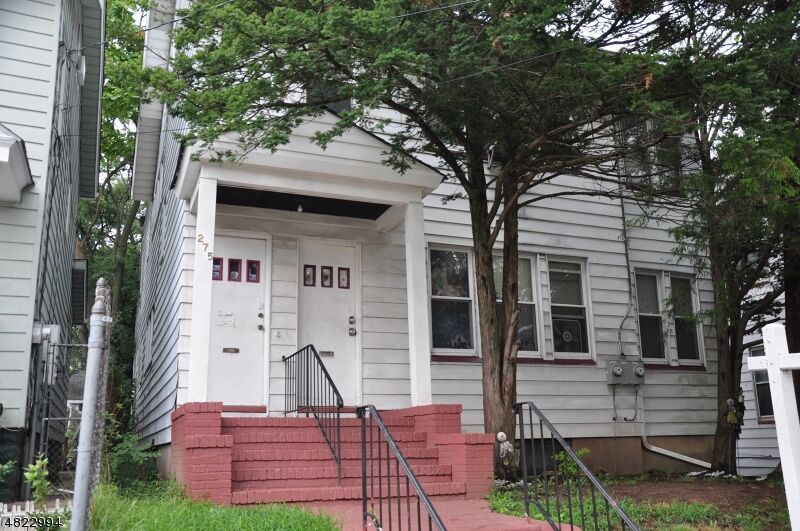 Property Photo:  275 N Center St  NJ 07050 