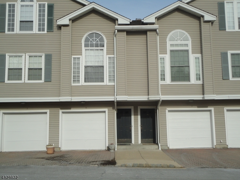 Property Photo:  9 Witherspoon Ct  NJ 07960 