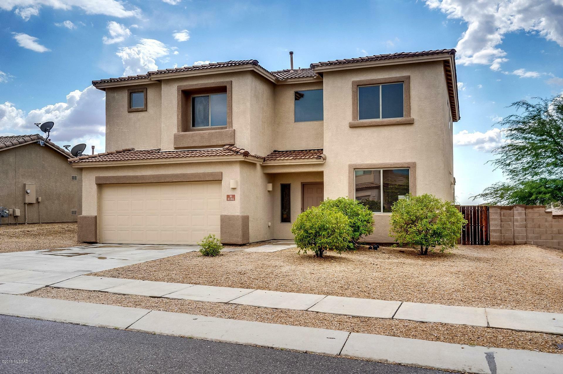 Property Photo:  8186 S Placita Gijon  AZ 85747 