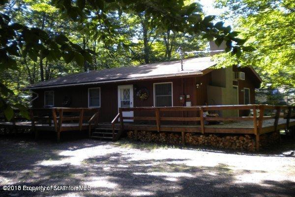 Property Photo: 120 W Creek View Drive PA 18424