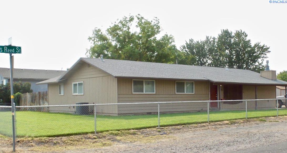 Property Photo: 305 S Reed St WA 99336