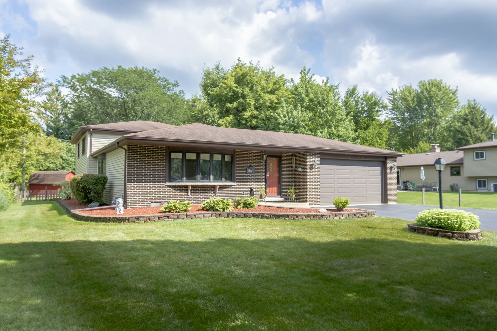 Property Photo:  5S509 Campbell Drive  IL 60563 