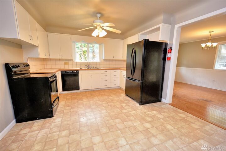 4 bed Bremerton home for sale 2116 Snyder Ave, Bremerton, WA 98312