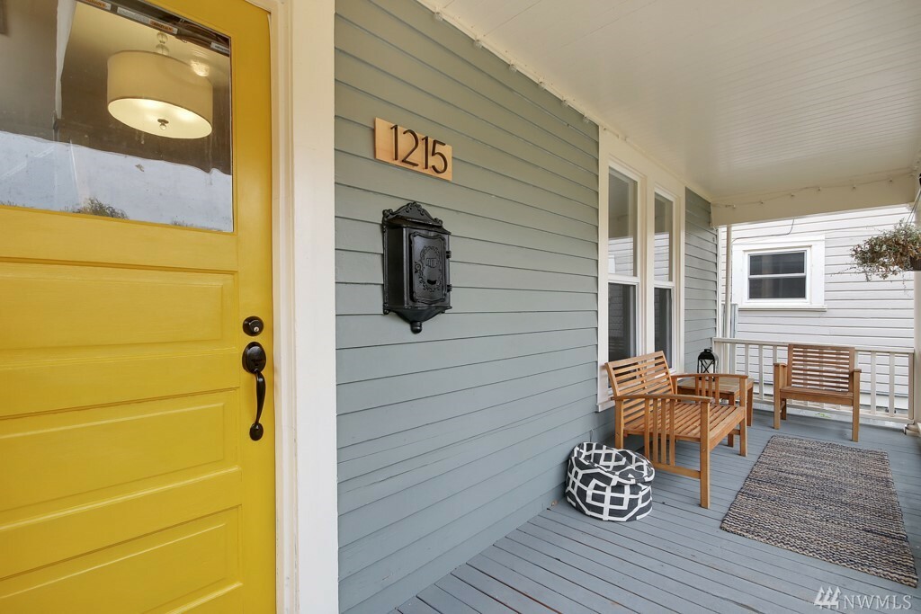 Property Photo:  1215 N Prospect St  WA 98406 