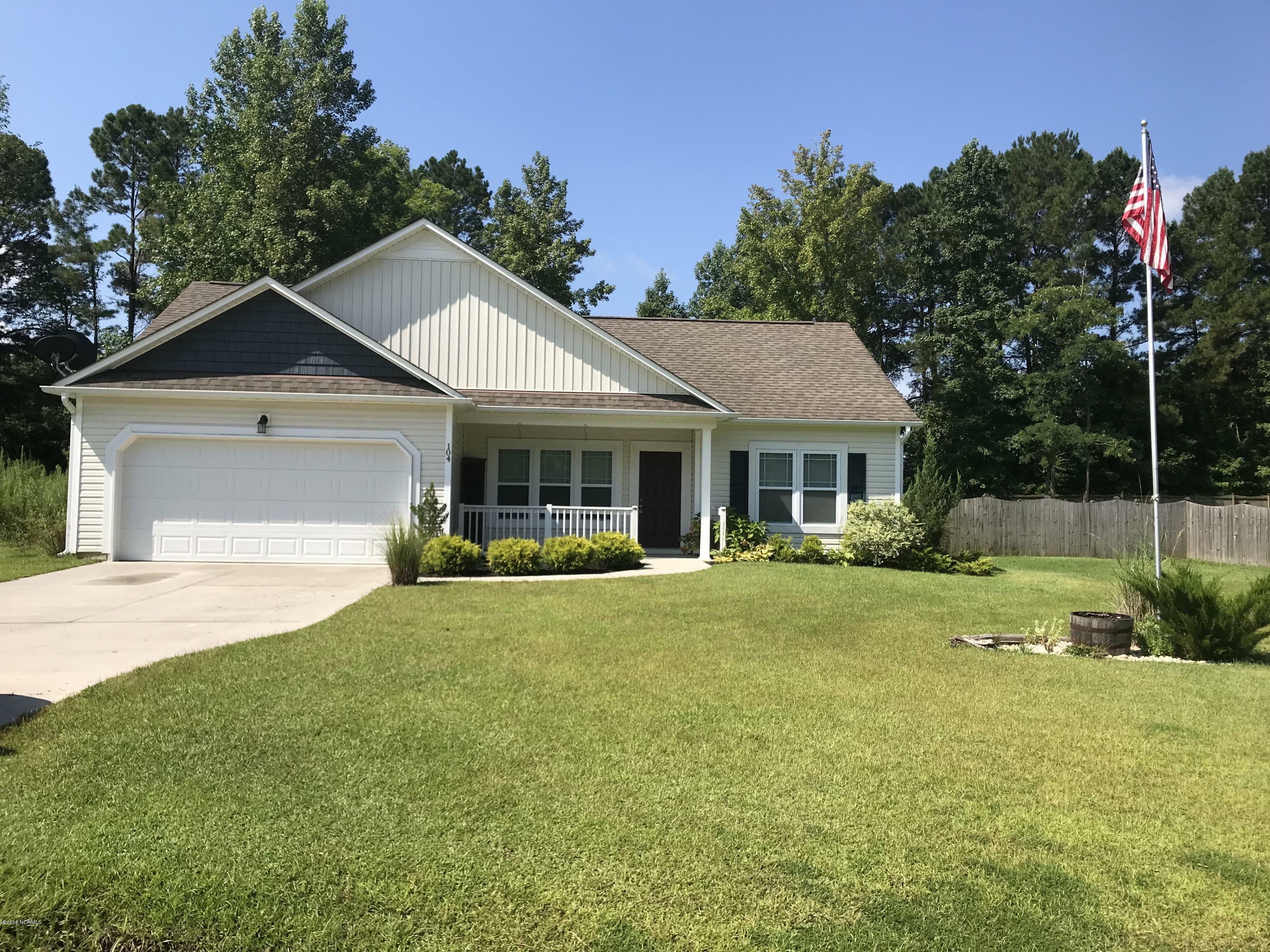 Property Photo:  104 Ridge View Drive  NC 28540 