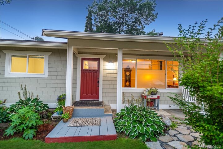 Property Photo: 5651 Northwest Dr WA 98226