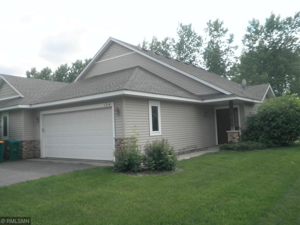 Property Photo: 1314 Carnelian Street N MN 55082