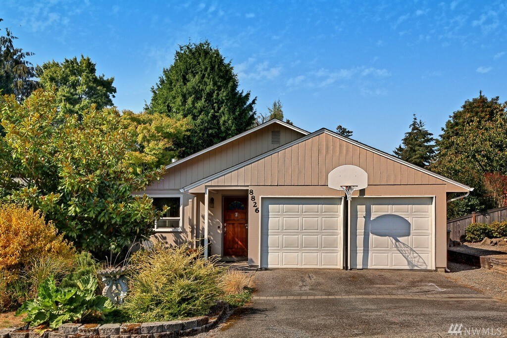 Property Photo:  8826 NE 138th St  WA 98034 