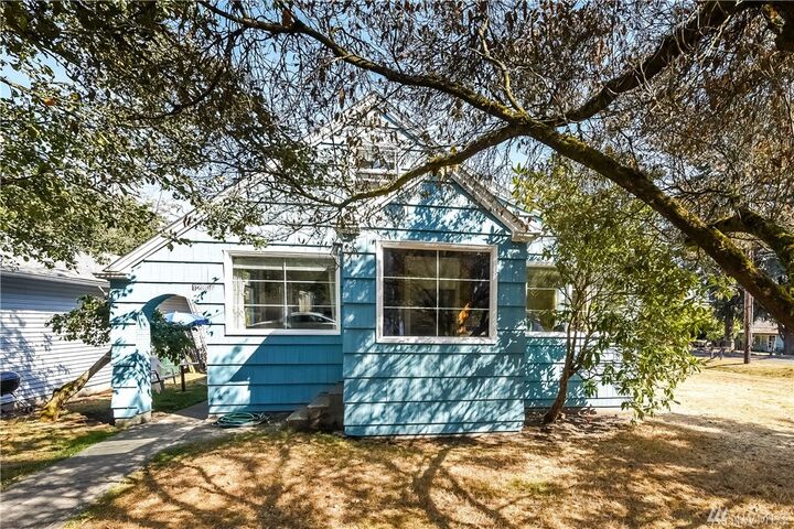 12806 N Park Ave N  Seattle WA 98133 photo