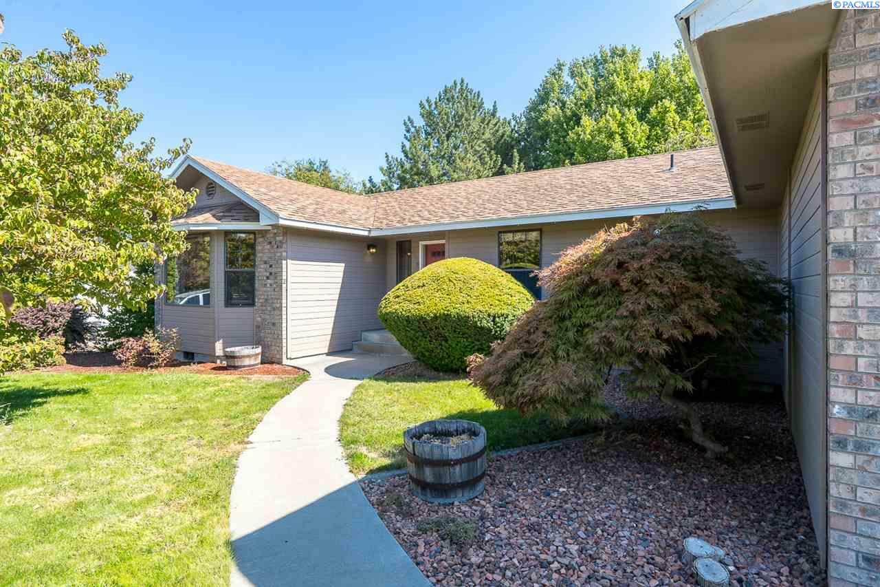 Property Photo:  628 Meadows Drive East  WA 99352-9797 