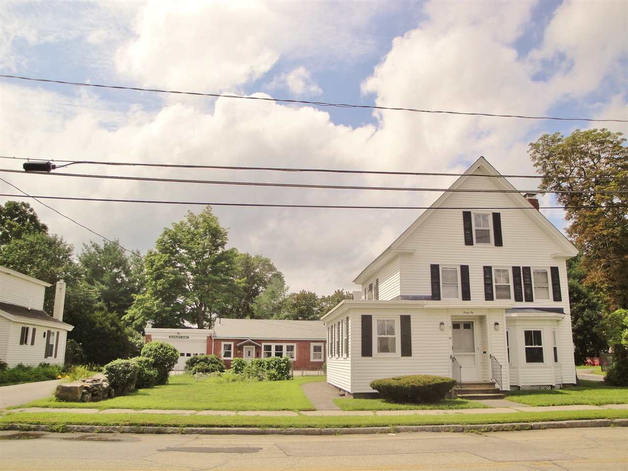 Property Photo:  46 S Spring St  NH 03301 