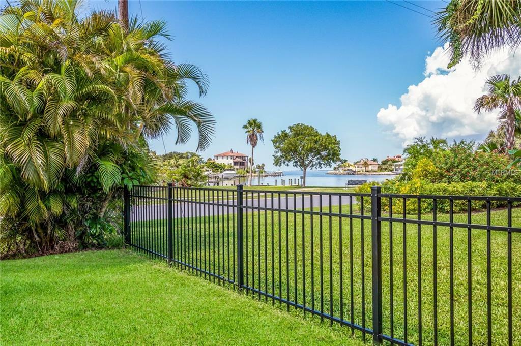 Property Photo:  411 S Shore Drive  FL 34234 