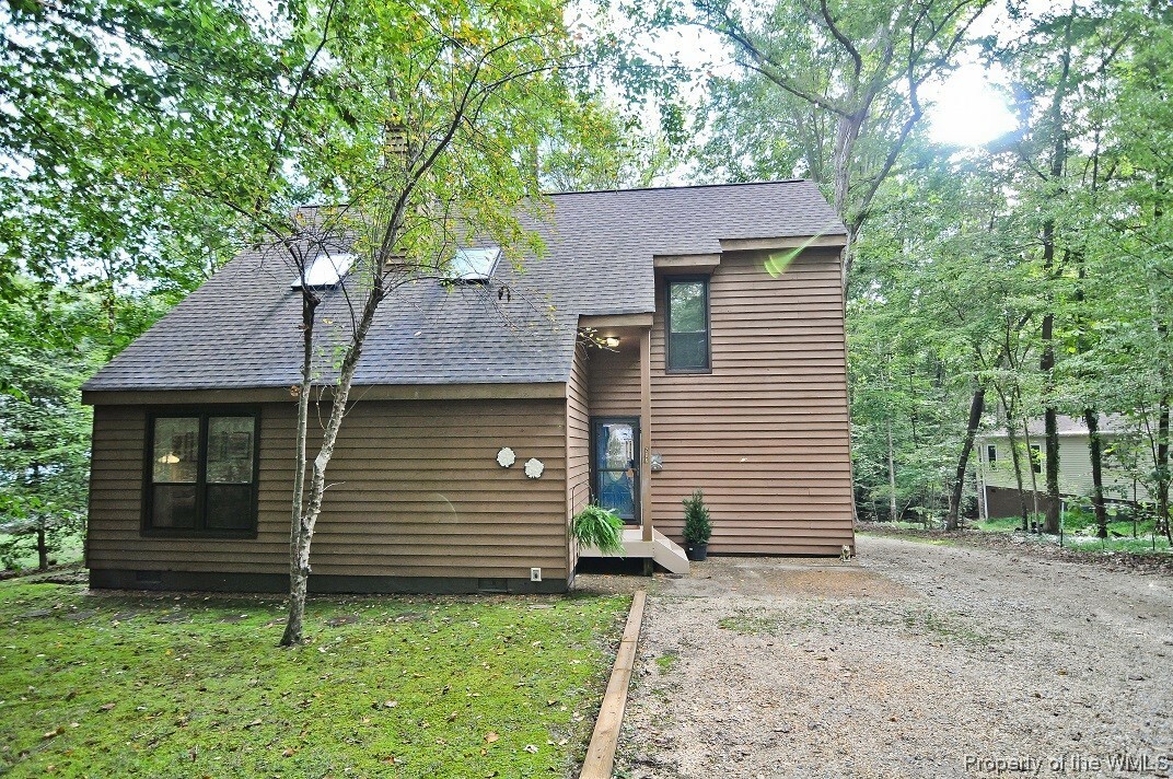 Property Photo:  208 Wichita Lane  VA 23188 