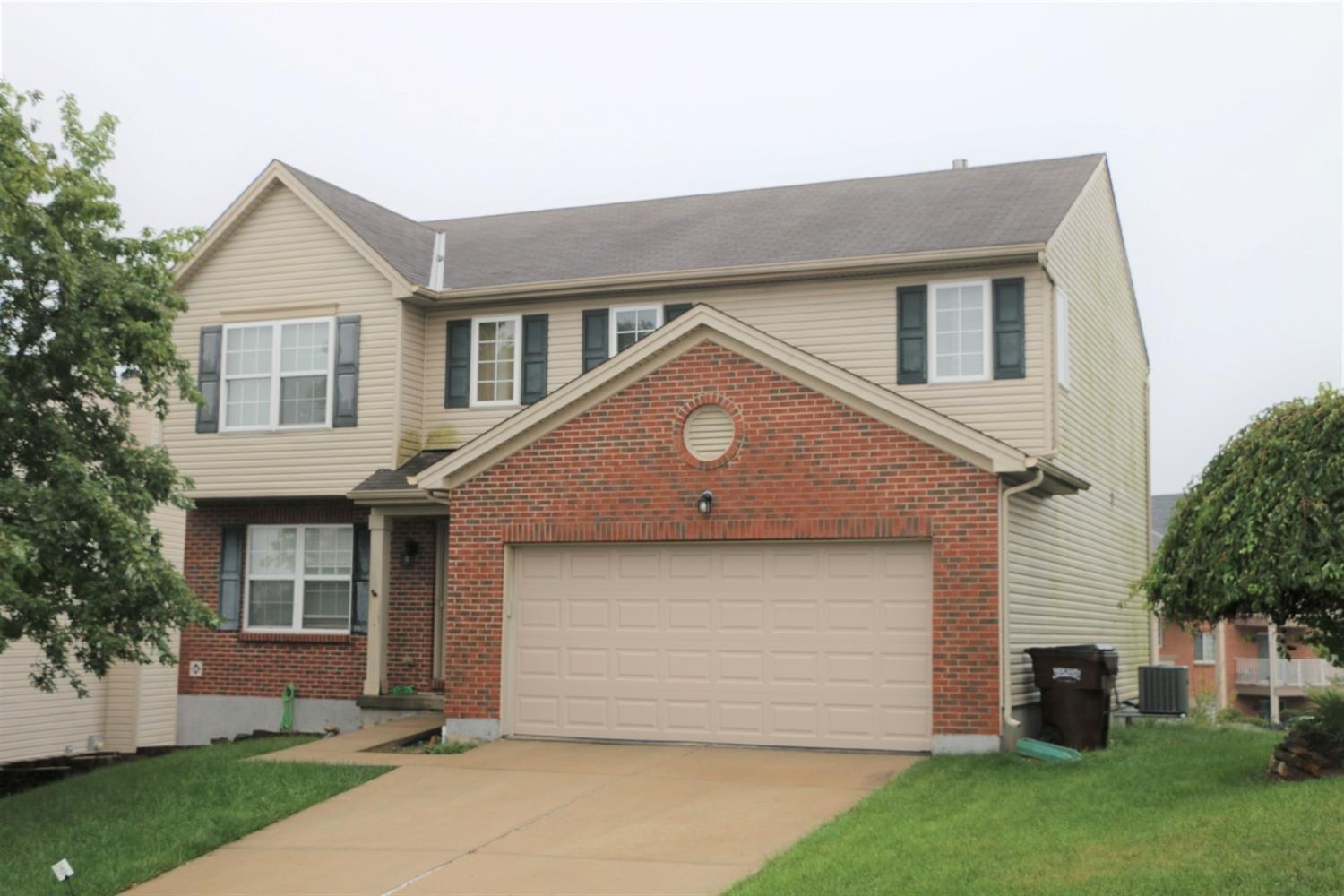 Property Photo: 4877 Kleeman Green Drive OH 45211