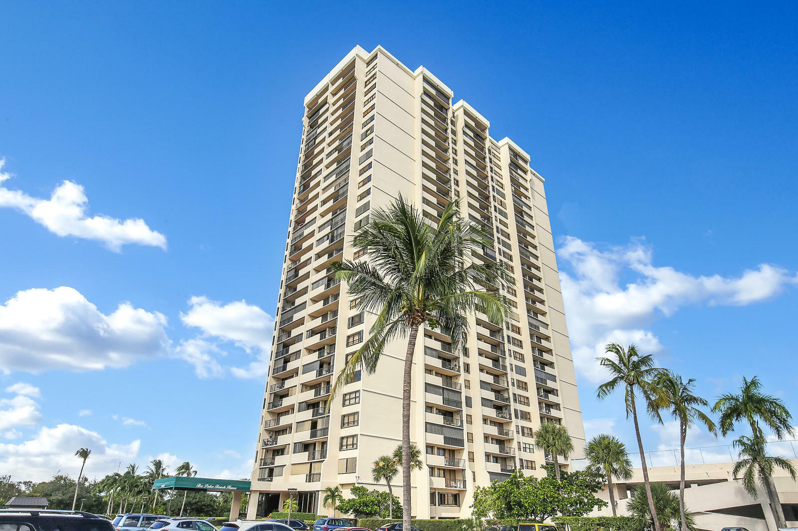 Property Photo: 5600 N Flagler Drive 2606 FL 33407