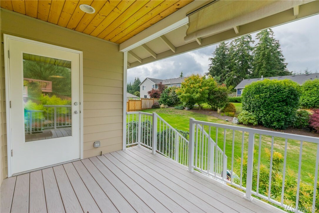 Property Photo: 1138 Central Dr WA 98282