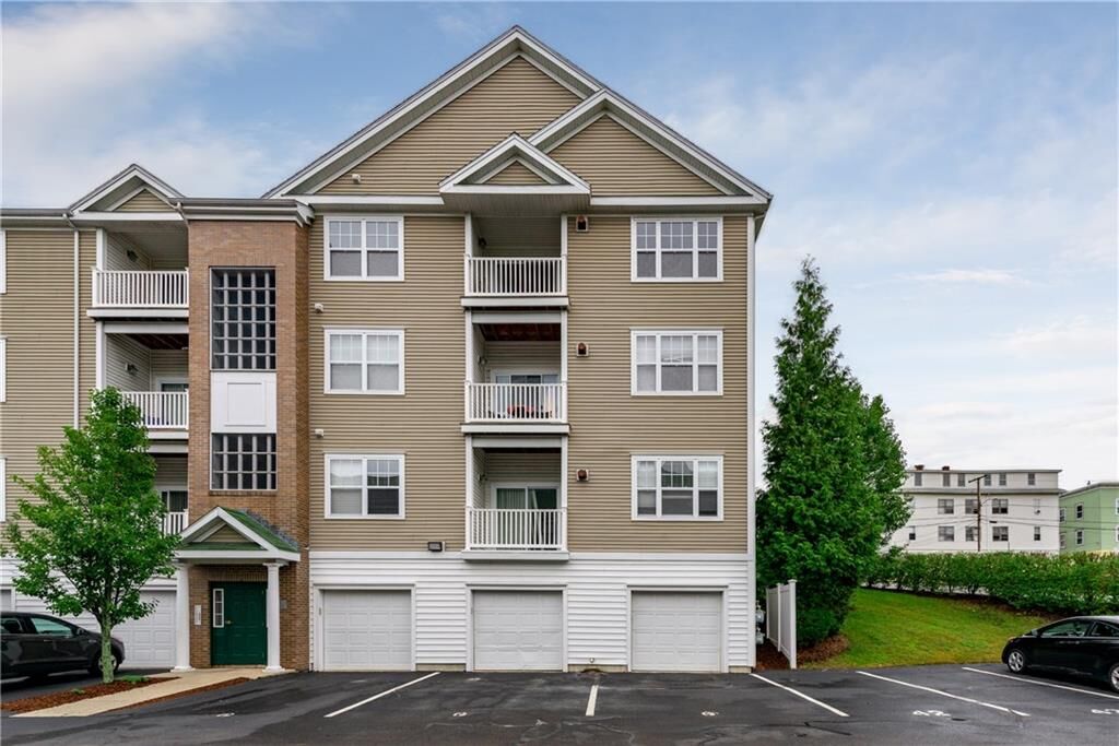 Property Photo: 84 Mill St, Unit#203 RI 02895