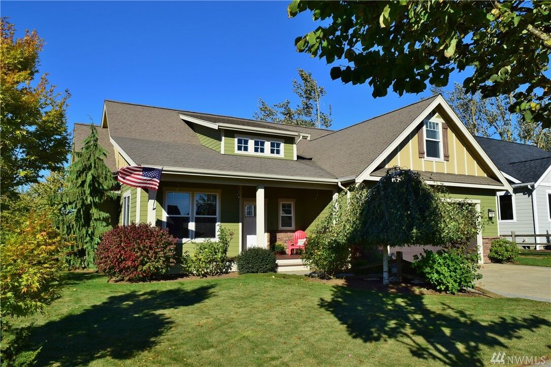 Property Photo: 2251 Shea St WA 98264