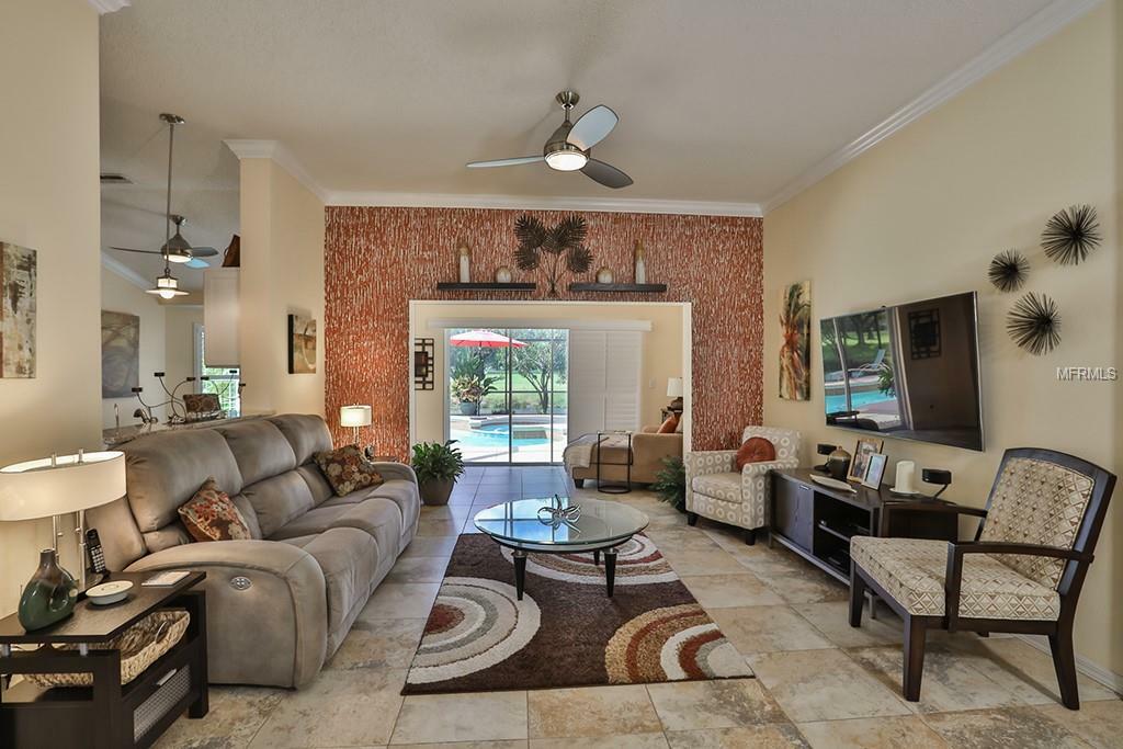 Property Photo:  2315 Lyndhurst Drive  FL 33573 