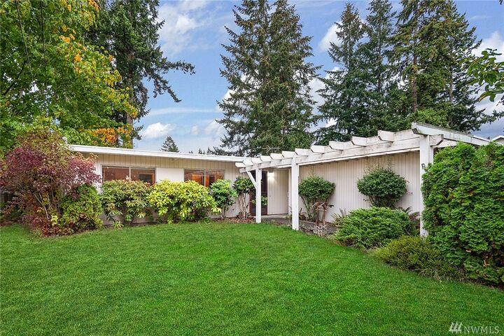 16404 NE 6th St.  Bellevue WA 98008 photo