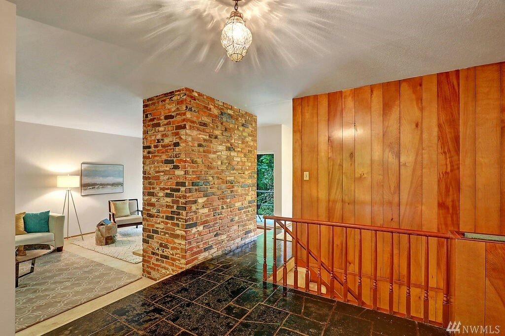 Property Photo: 814 NW Carkeek Park Rd WA 98177