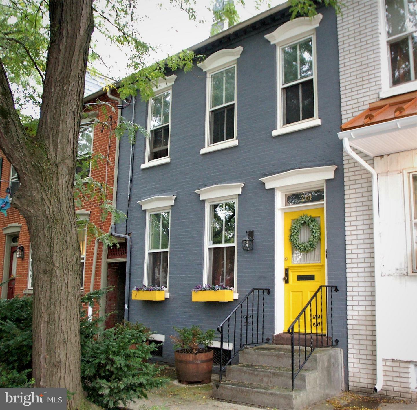 Property Photo:  261 New Holland Avenue  PA 17602 