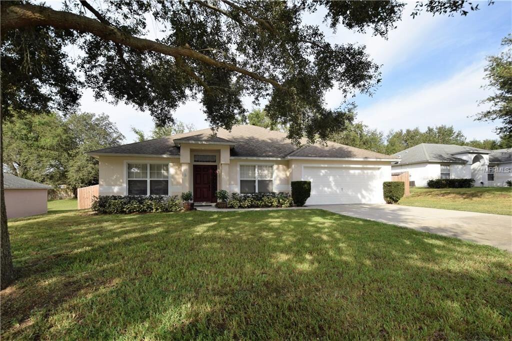 Property Photo:  1106 Heather Glen Drive  FL 34715 