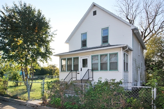 Property Photo:  735 North Evergreen Avenue  IL 60901 