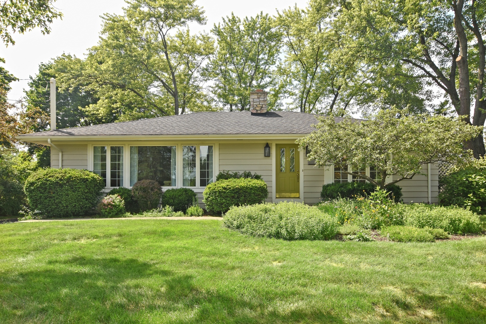 Property Photo:  24264 North Grandview Drive  IL 60010 