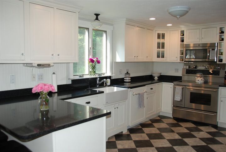 Property Photo:  8 Country Club Lane  NH 03865 