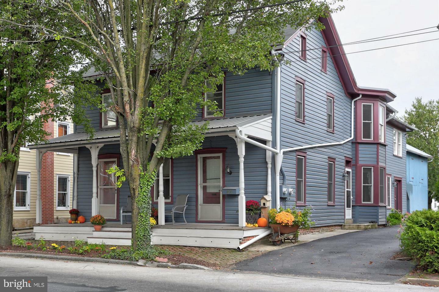 Property Photo:  47 E Main Street  PA 17579 