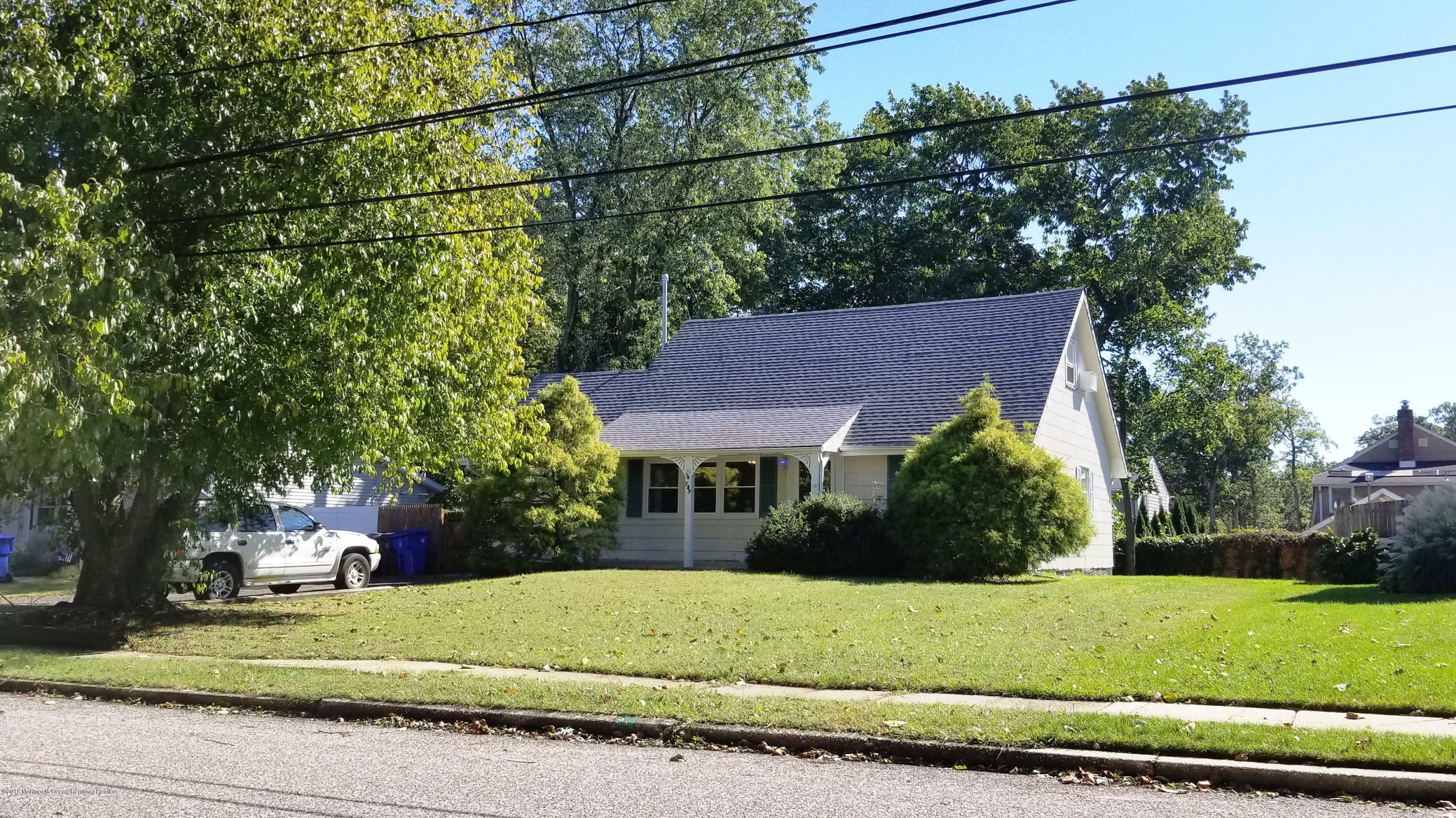 Property Photo:  727 Northstream Drive  NJ 08753 