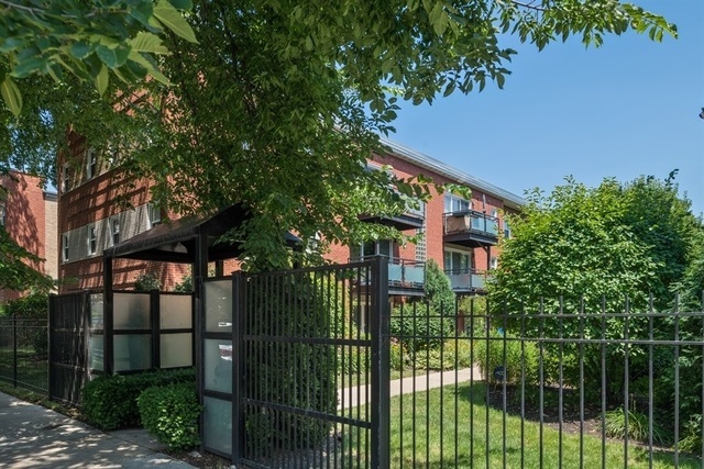 Property Photo:  6421 Damen Avenue 3E  IL 60645 