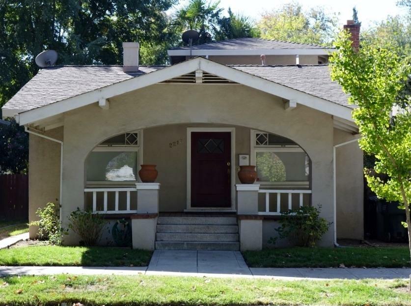 Property Photo:  2210 D Street  CA 95816 