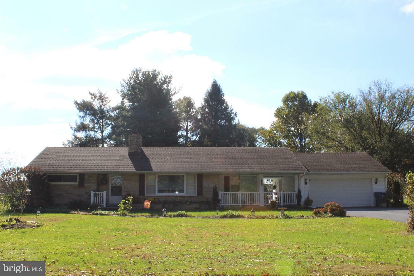 Property Photo: 1029 Laurel Drive PA 17057