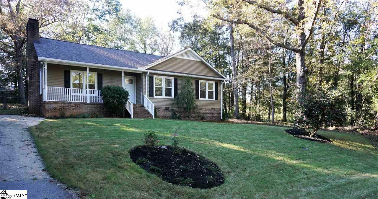 Property Photo:  232 Enoree Circle  SC 29650-2630 