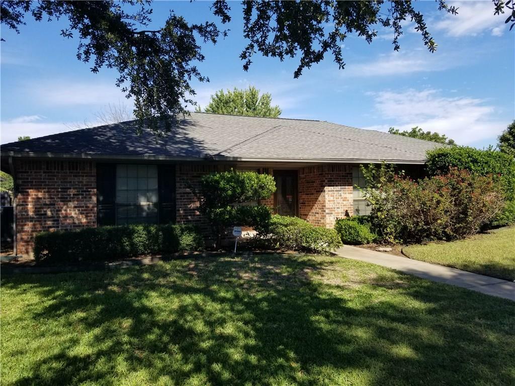 Property Photo:  4600 Applewood Road  TX 76133 