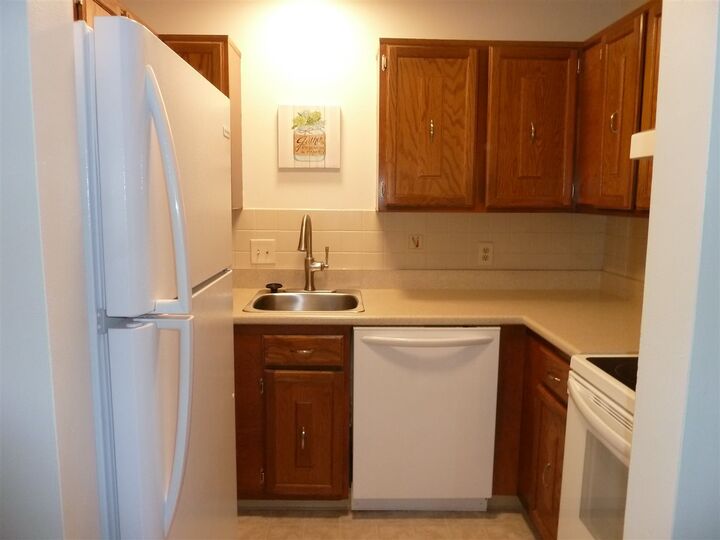 Property Photo: 1 Bittersweet Road Unit 21 NH 03060