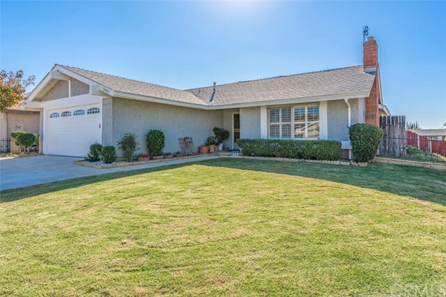 Property Photo: 24411 Mural Court CA 92553