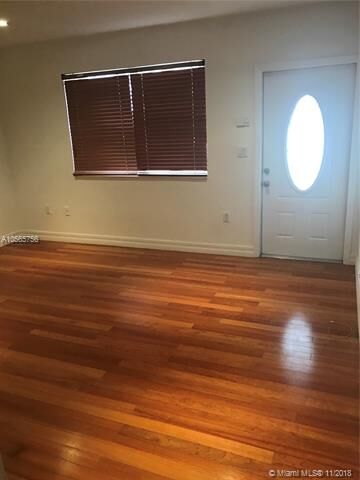 Property Photo:  1701 N Treasure Dr 6  FL 33141 