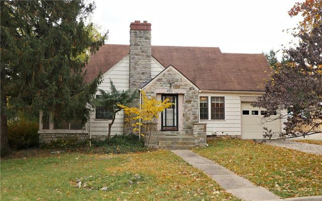 Property Photo:  2511 W 51st Street  KS 66205 