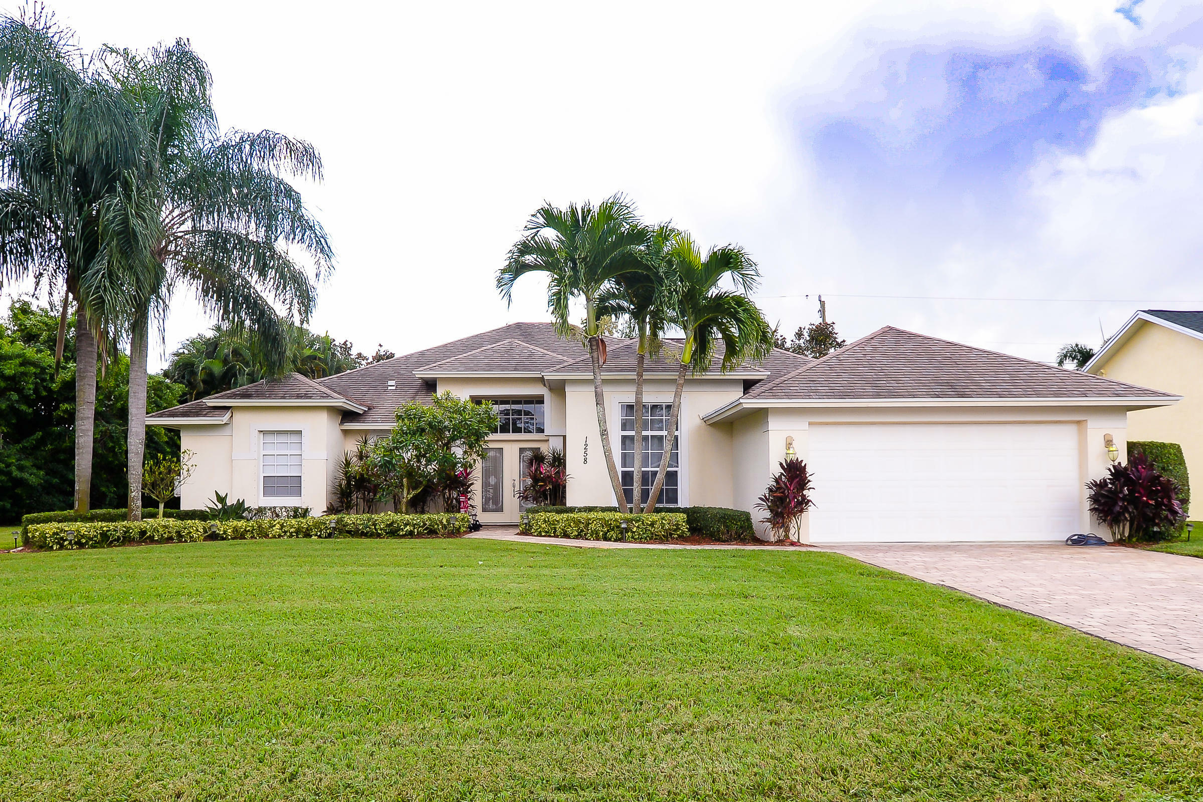 Property Photo:  1258 SW Malaga Avenue  FL 34953 