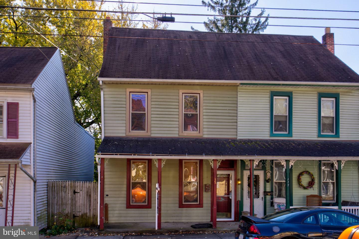 Property Photo: 115 W Walnut Street PA 17547