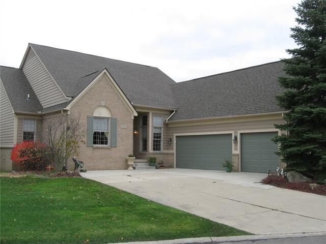 Property Photo: 59782 Glacier Pines MI 48094