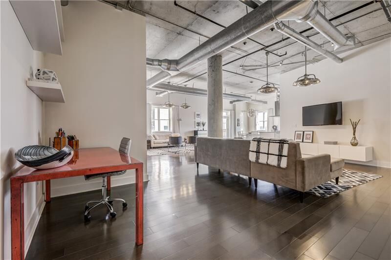 Property Photo: 206 11th Street NE 703 30309