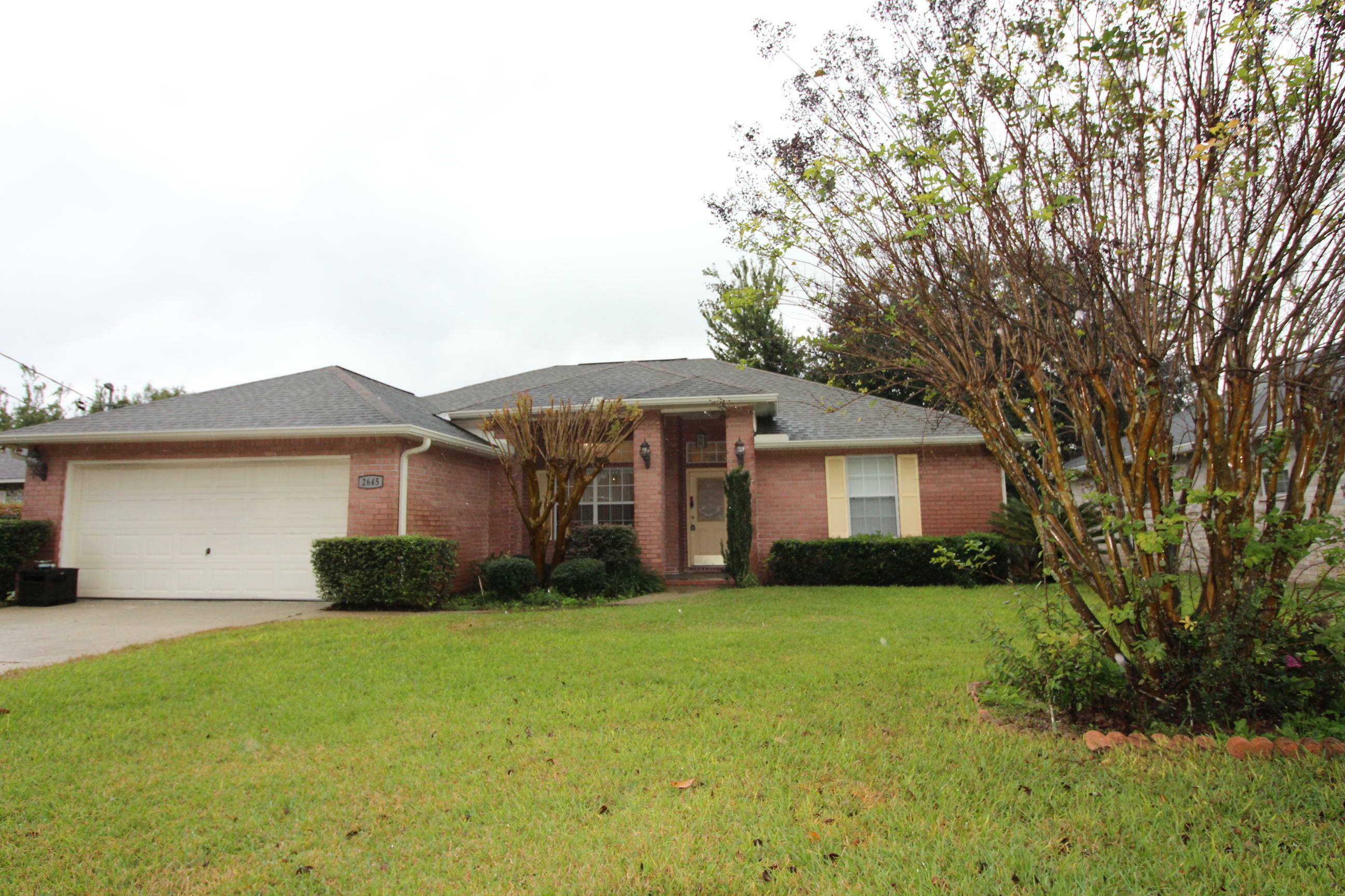 Property Photo:  2645 Hidden Estates Circle  FL 32566 