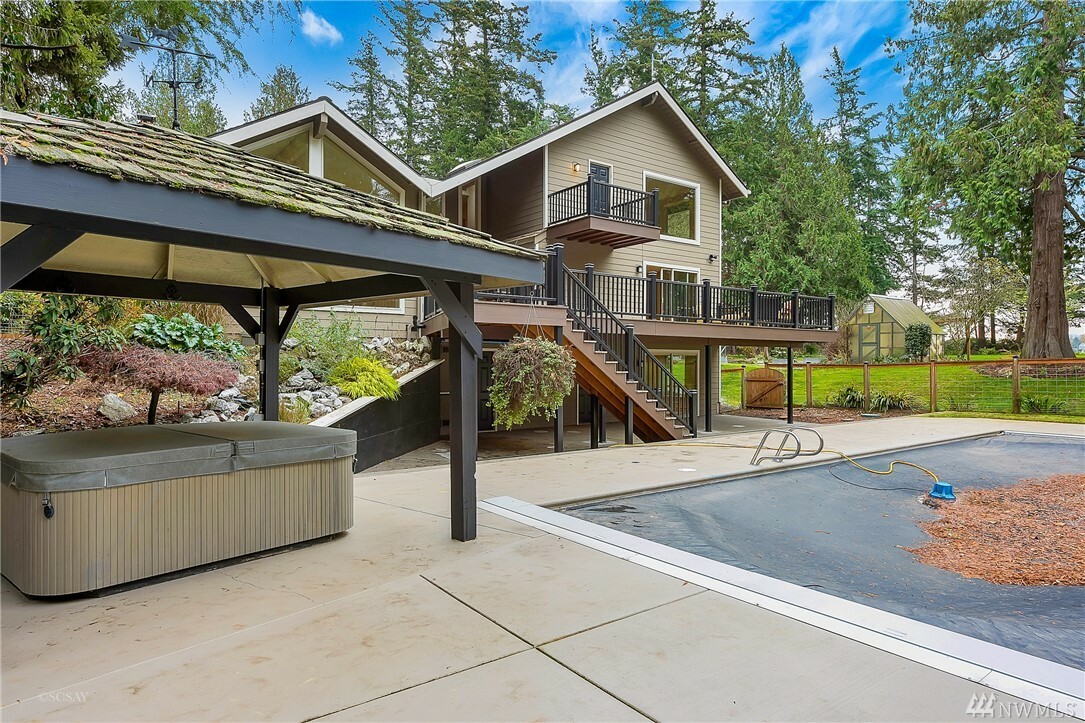 Property Photo:  375 W Hemmi Rd  WA 98226 