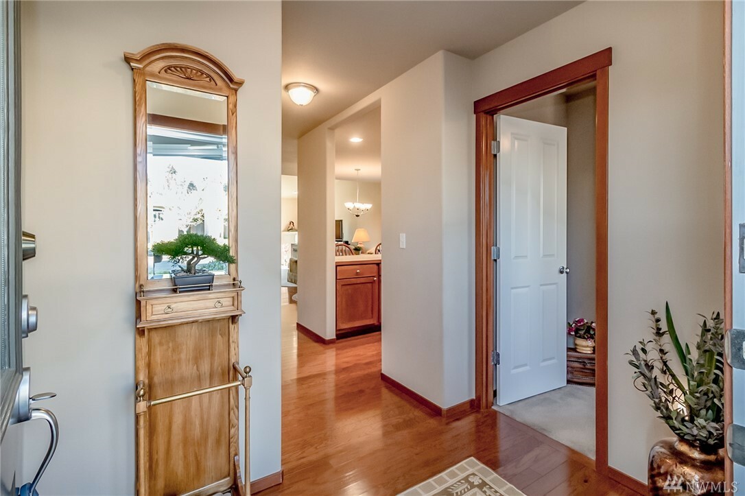 Property Photo: 1024 Kendall Ct WA 98290